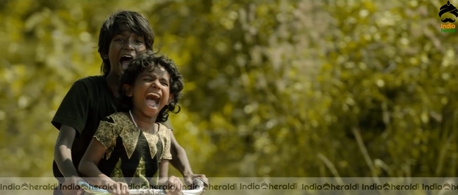 Amala Paul Hot in Adho Andha Paravai Pola Teaser HD Stills Set 2