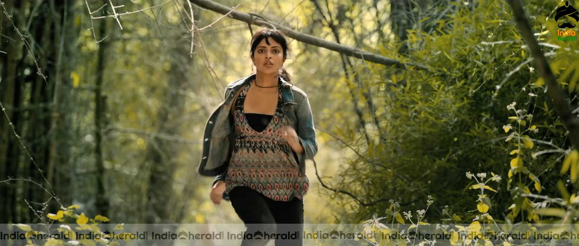 Amala Paul Hot in Adho Andha Paravai Pola Teaser HD Stills Set 3