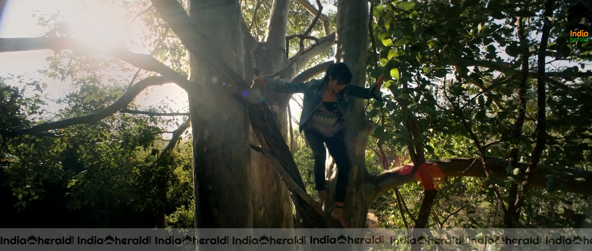 Amala Paul Hot in Adho Andha Paravai Pola Teaser HD Stills Set 3