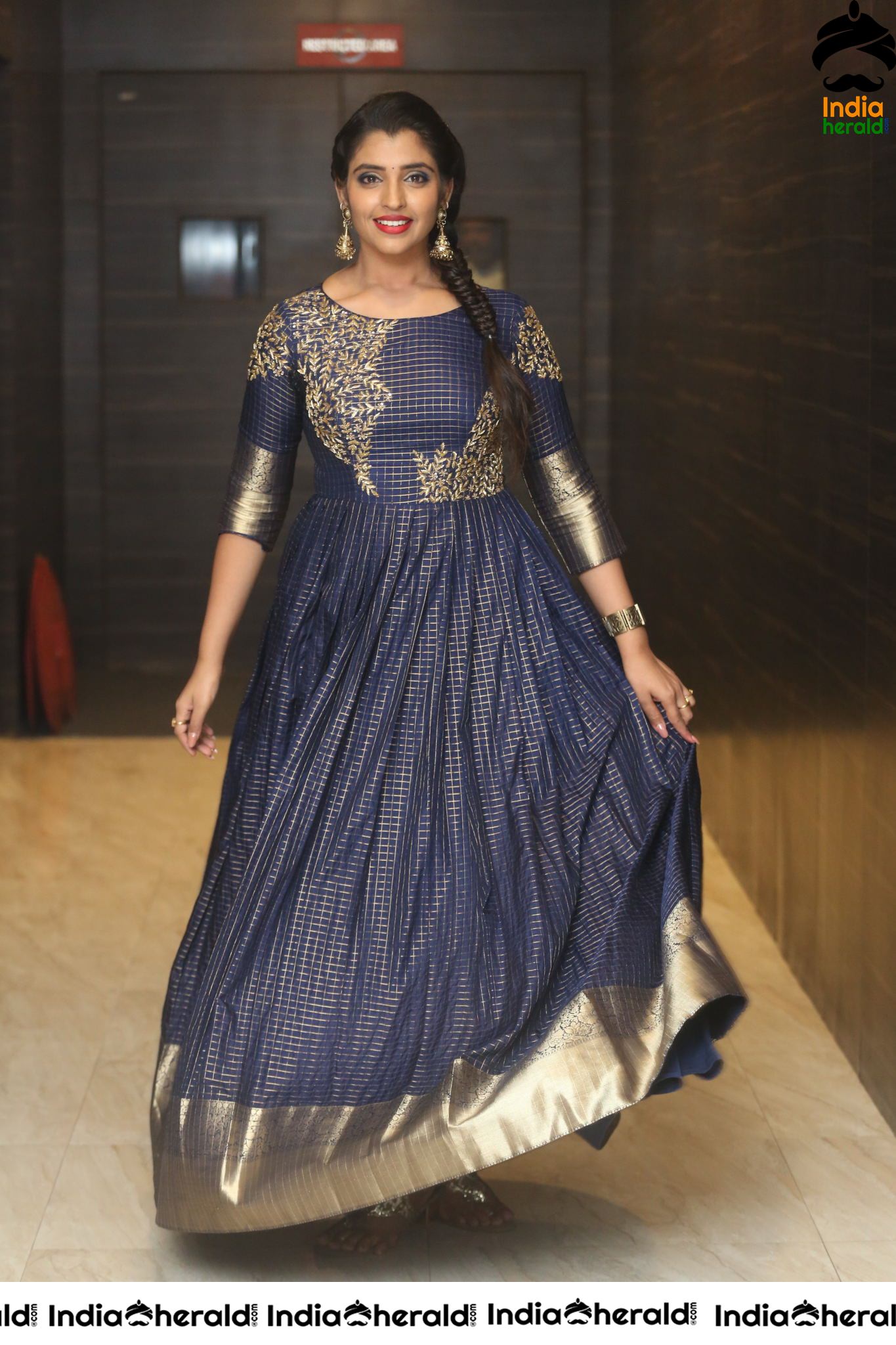 Anchor Shyamala Latest Clicks