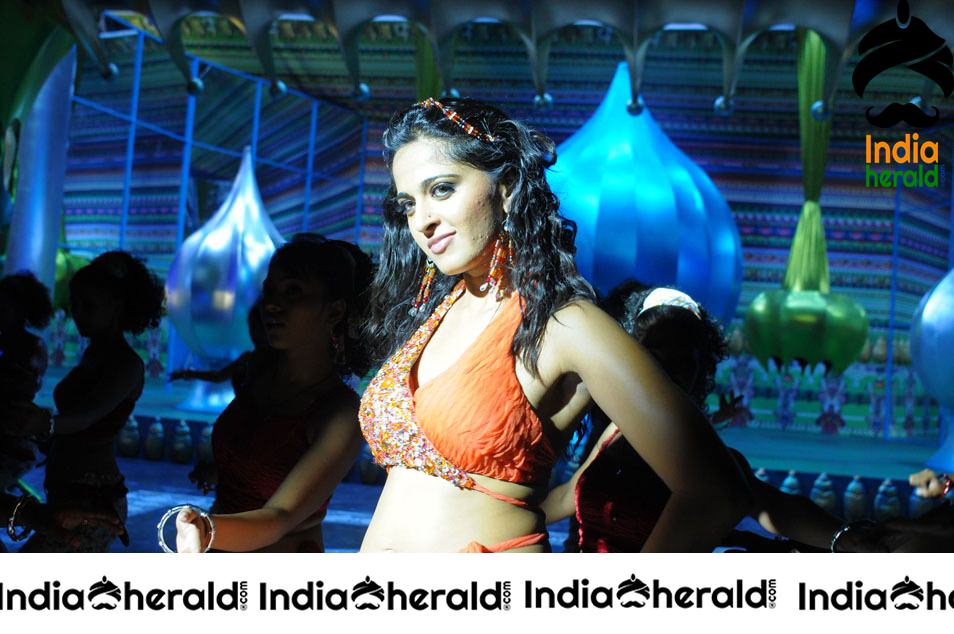 Anushka Vintage Hot Sizzling Clicks Set 3