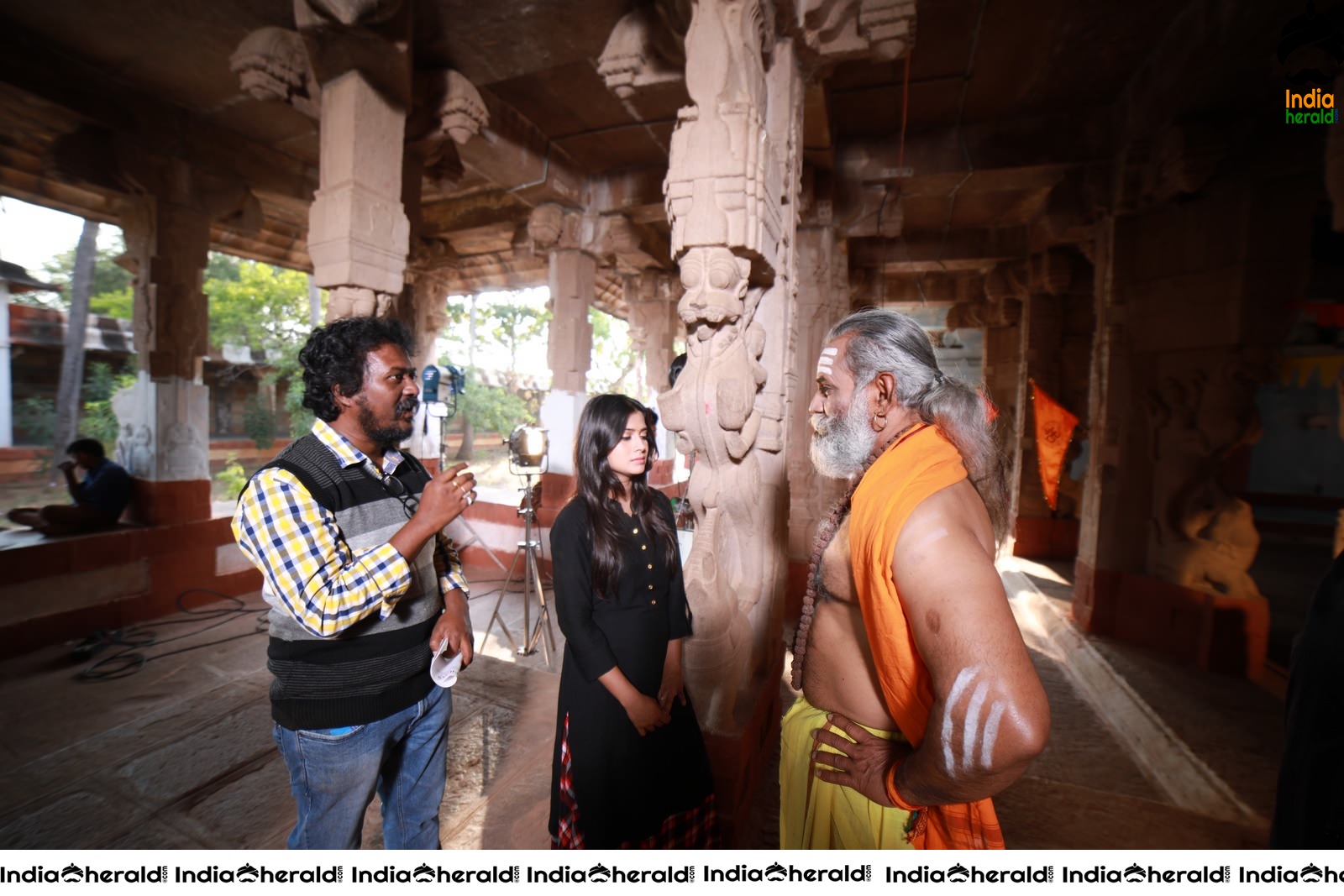 Asalu Em Jarigindante Movie Stills Set 2