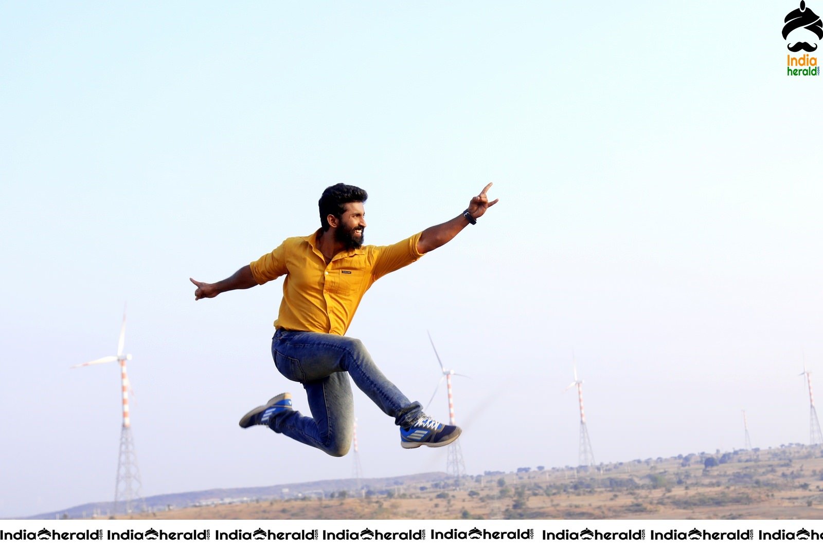 Asalu Em Jarigindante Movie Stills Set 3