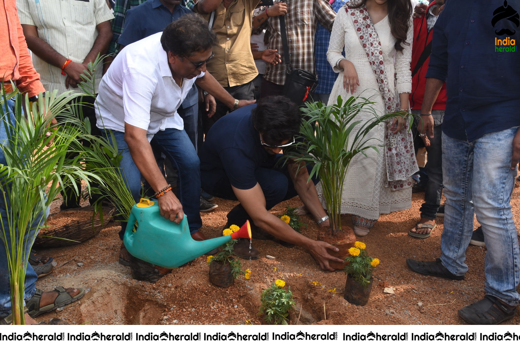 Bellamkonda Sai Sreenivas Birthday Celebrations in the Sets of BSS8 Set 1