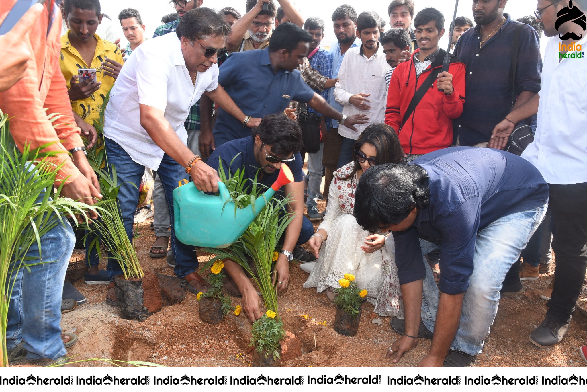 Bellamkonda Sai Sreenivas Birthday Celebrations in the Sets of BSS8 Set 1