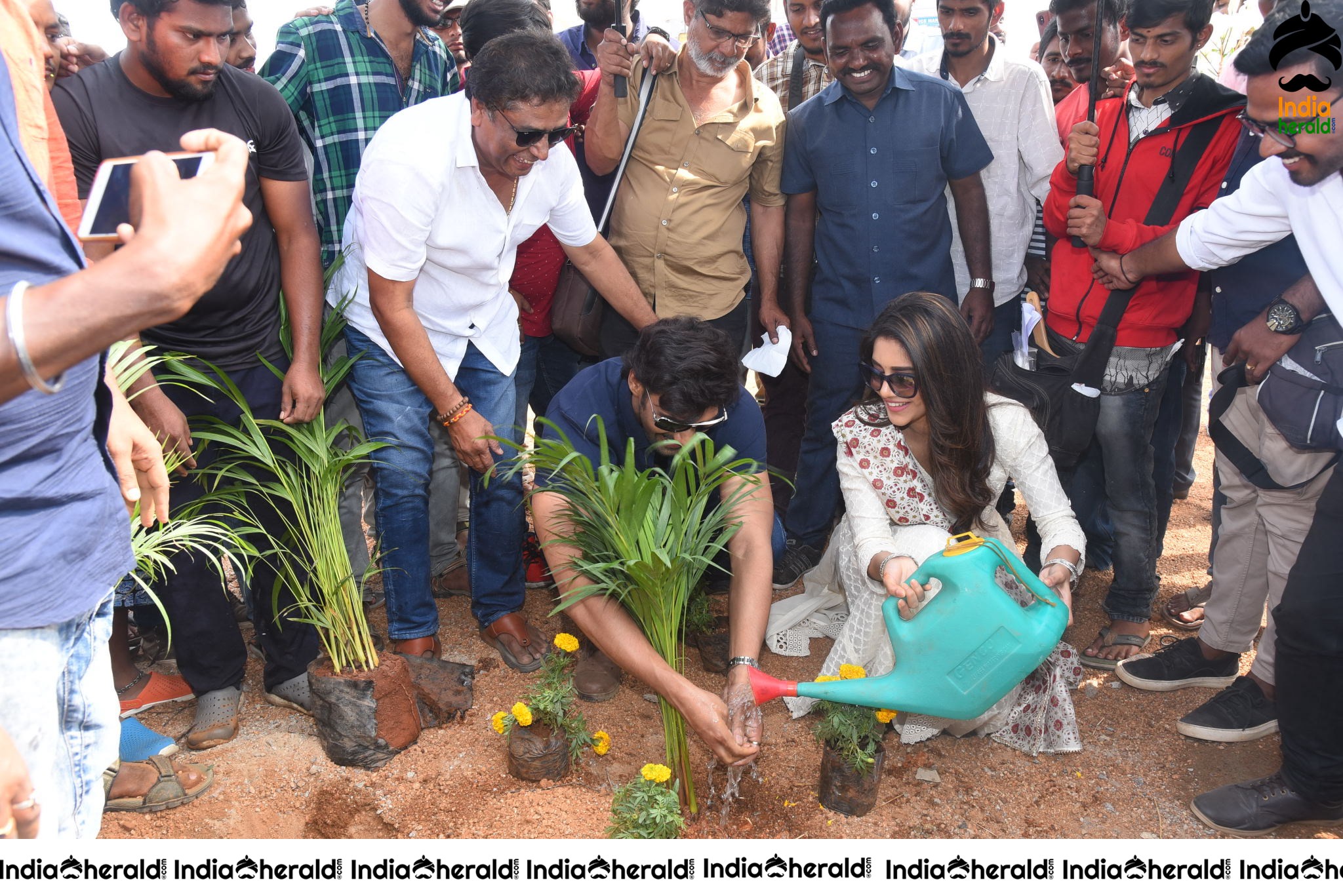 Bellamkonda Sai Sreenivas Birthday Celebrations in the Sets of BSS8 Set 1