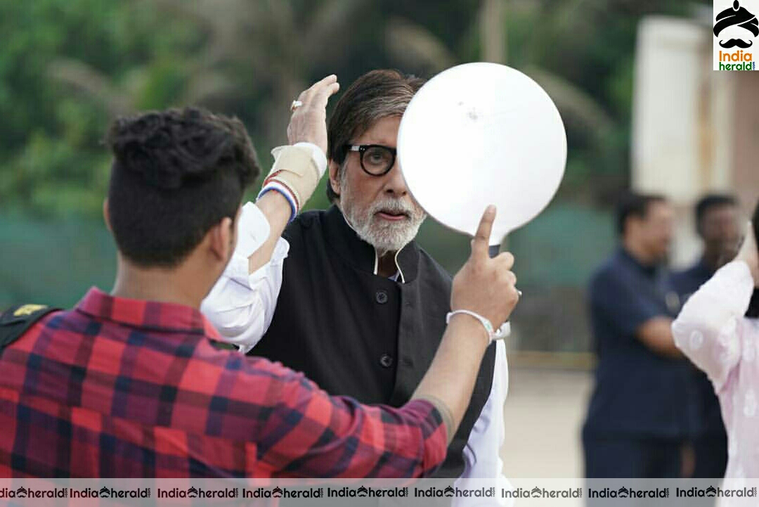 Big B Amitabh Bachchan Rare and Unseen photos as his Birthday special Set 3