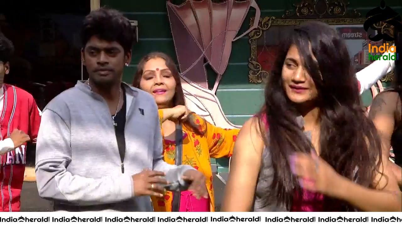 Bigg Boss Tamil Season 3 Day 100 Hot Wallpapers Set 1