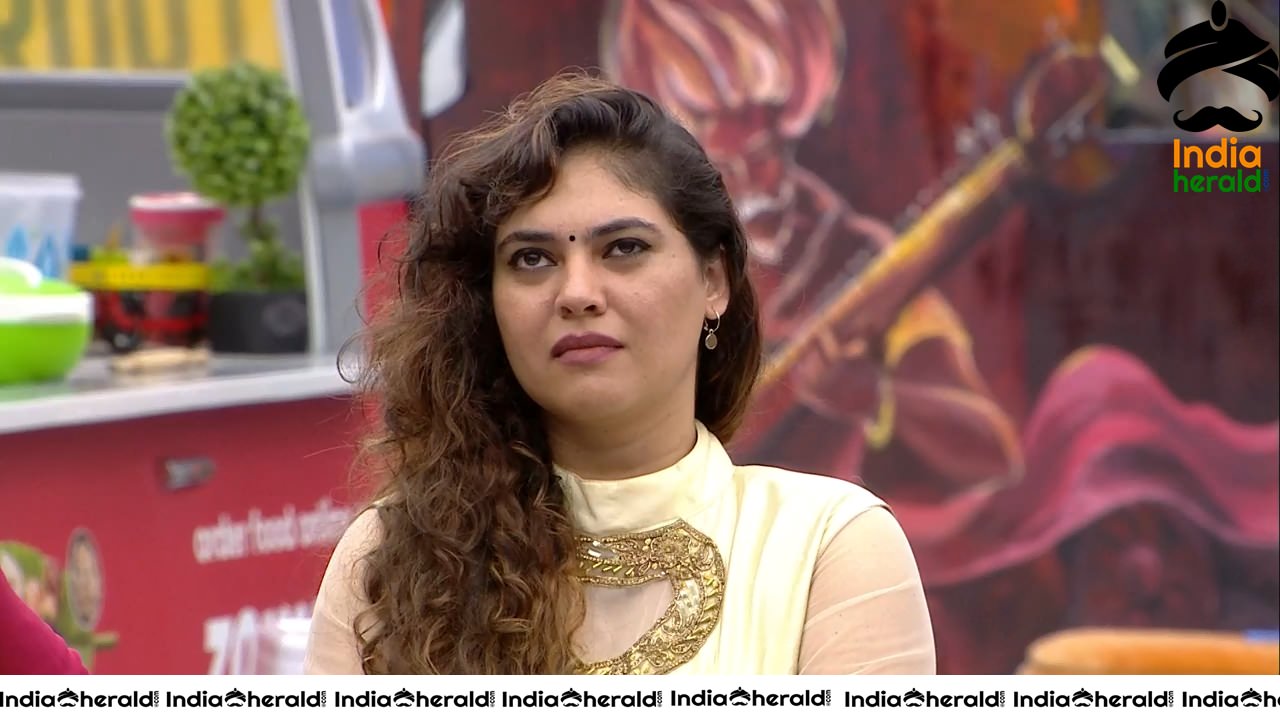 Bigg Boss Tamil Season 3 Day 100 Hot Wallpapers Set 3