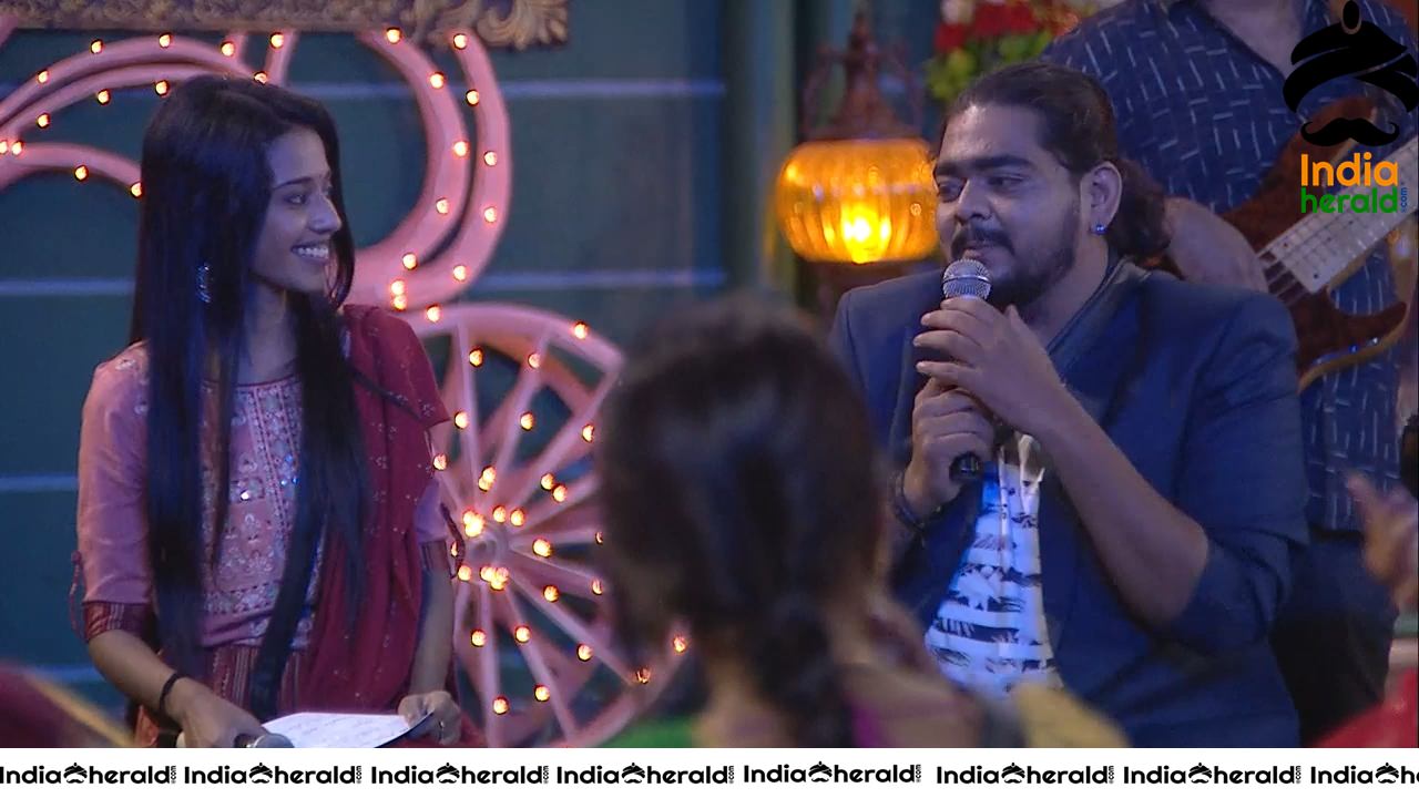 Bigg Boss Tamil Season 3 Day 100 Hot Wallpapers Set 4