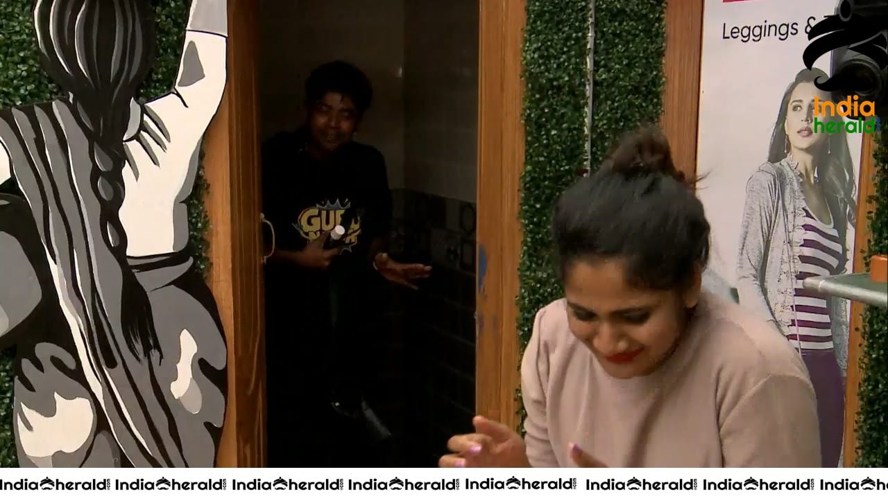 Bigg Boss Tamil Season 3 Day 100 Hot Wallpapers Set 4