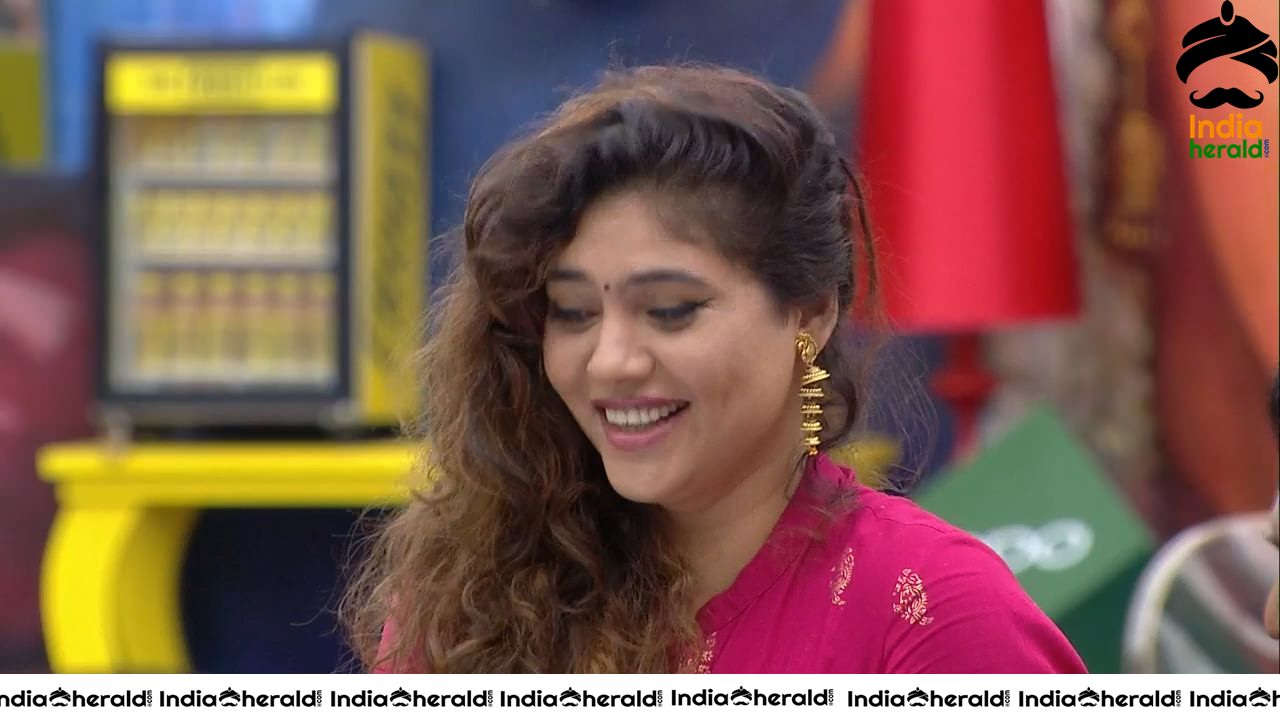 Bigg Boss Tamil Season 3 Day 102 Hot Wallpapers Set 2