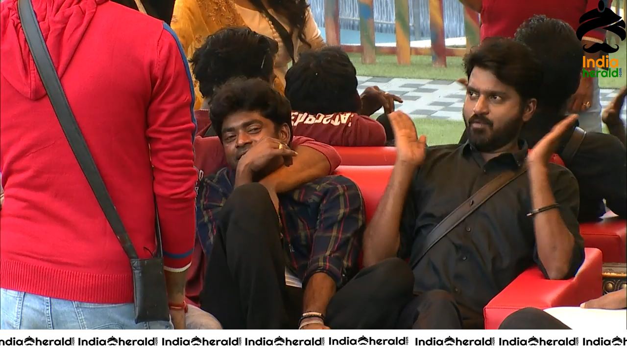 Bigg Boss Tamil Season 3 Day 102 Hot Wallpapers Set 3