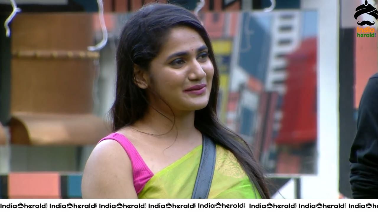 Bigg Boss Tamil Season 3 Day 103 Hot Wallpapers Set 1