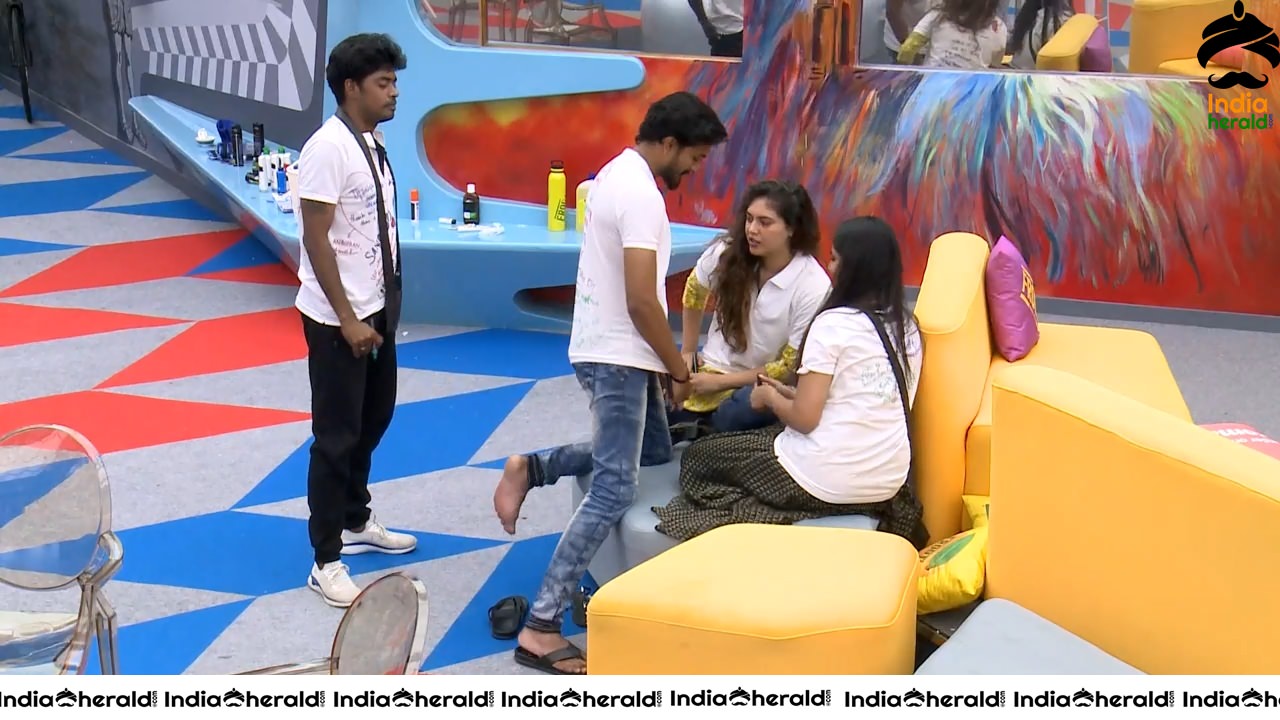 Bigg Boss Tamil Season 3 Day 104 Hot Wallpapers Set 1