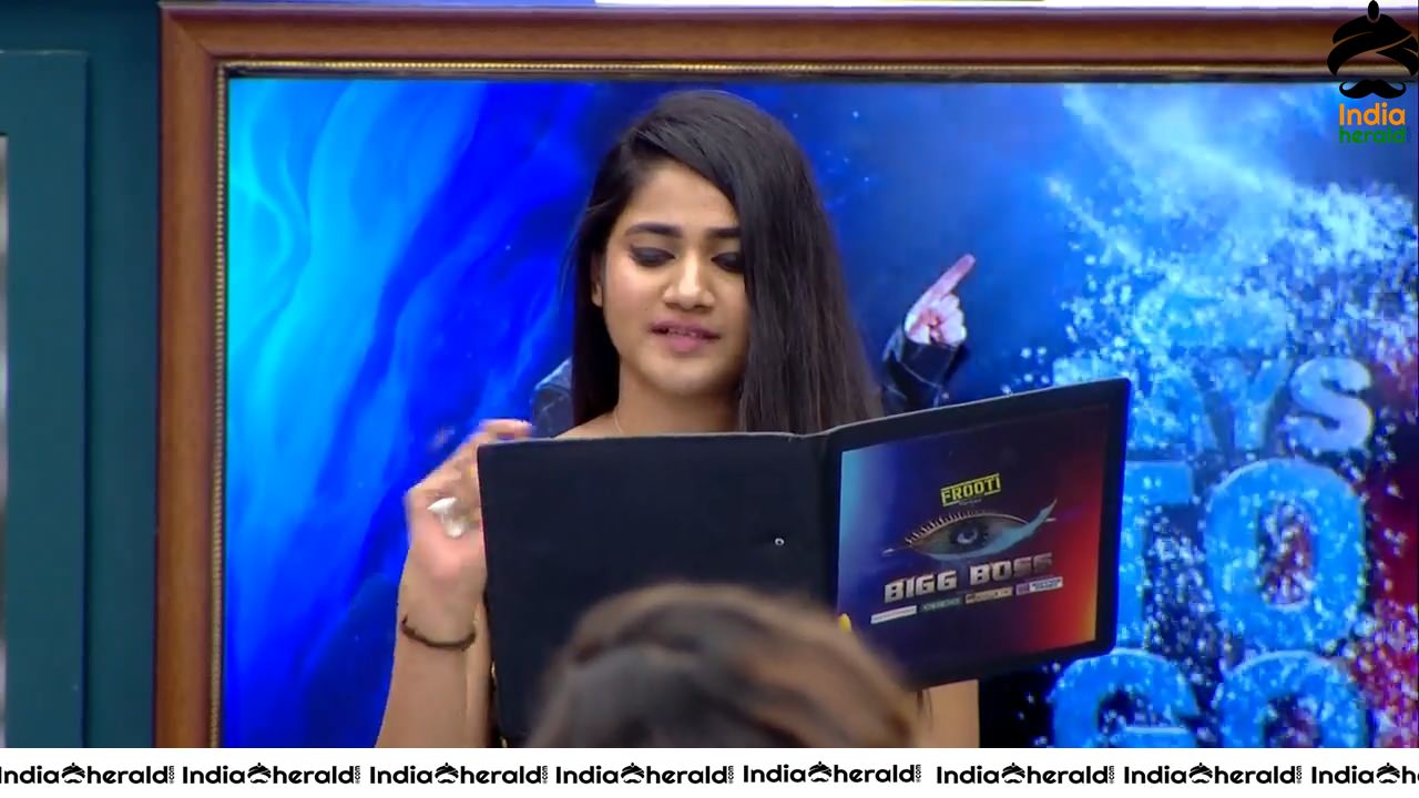 Bigg Boss Tamil Season 3 Day 104 Hot Wallpapers Set 1