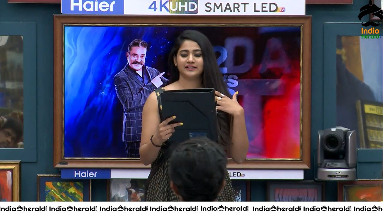 Bigg Boss Tamil Season 3 Day 104 Hot Wallpapers Set 1