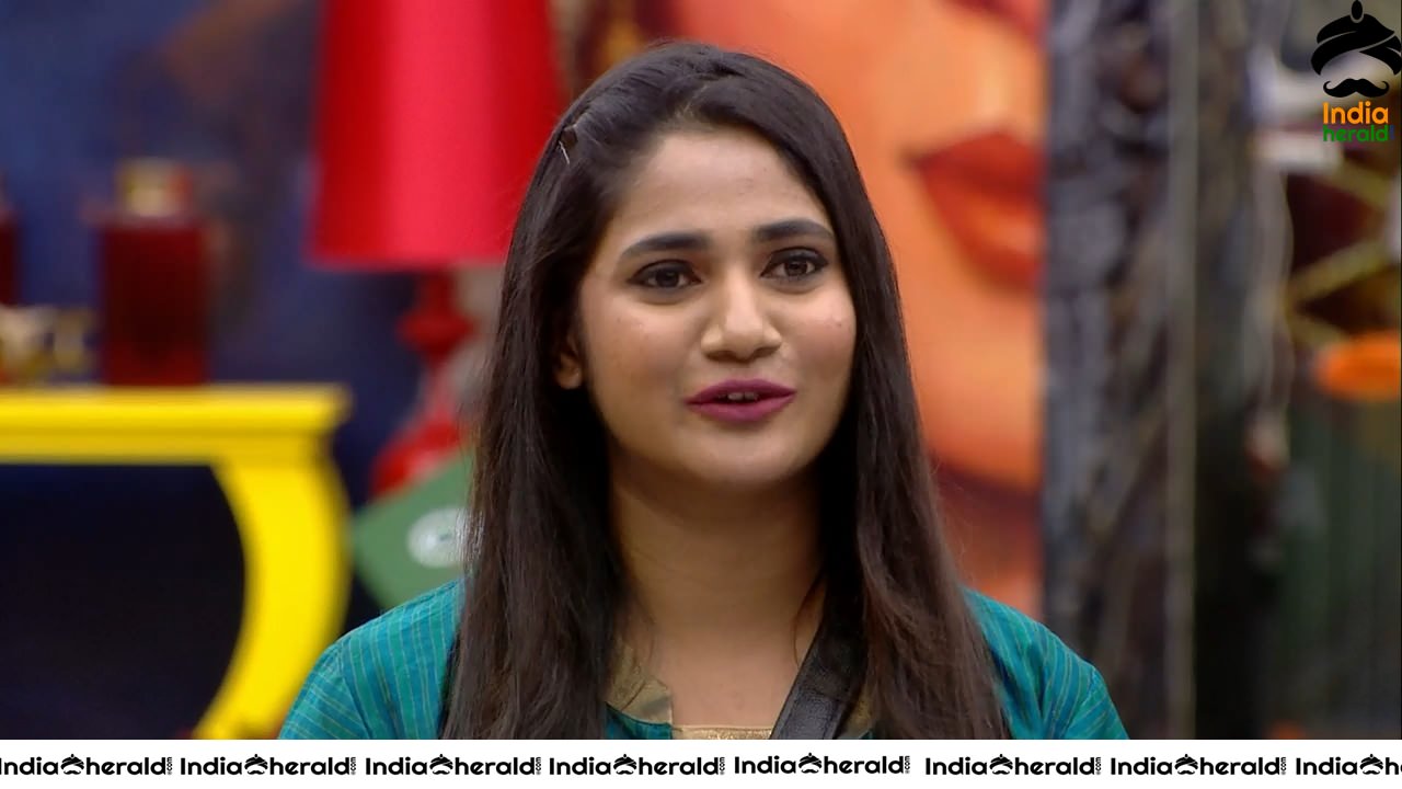 Bigg Boss Tamil Season 3 Day 104 Hot Wallpapers Set 4