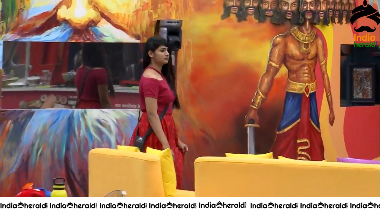Bigg Boss Tamil Season 3 Day 82 Hot Wallpapers Set 1