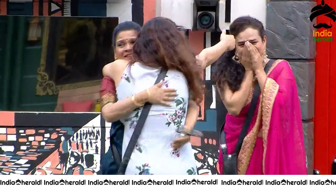 Bigg Boss Tamil Season 3 Day 82 Hot Wallpapers Set 2