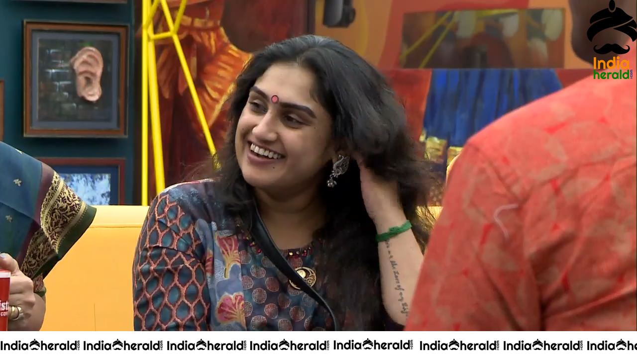 Bigg Boss Tamil Season 3 Day 82 Hot Wallpapers Set 3