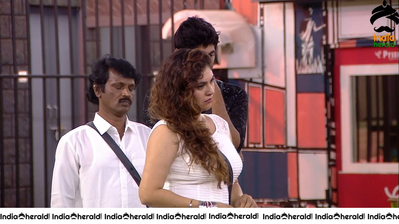 Bigg Boss Tamil Season 3 Day 84 Hot Wallpapers Set 3
