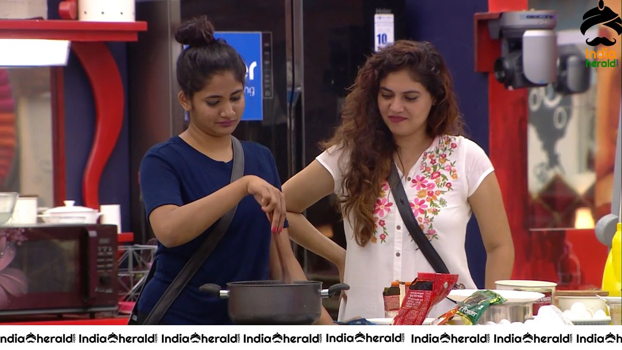 Bigg Boss Tamil Season 3 Day 85 Hot Wallpapers Set 2