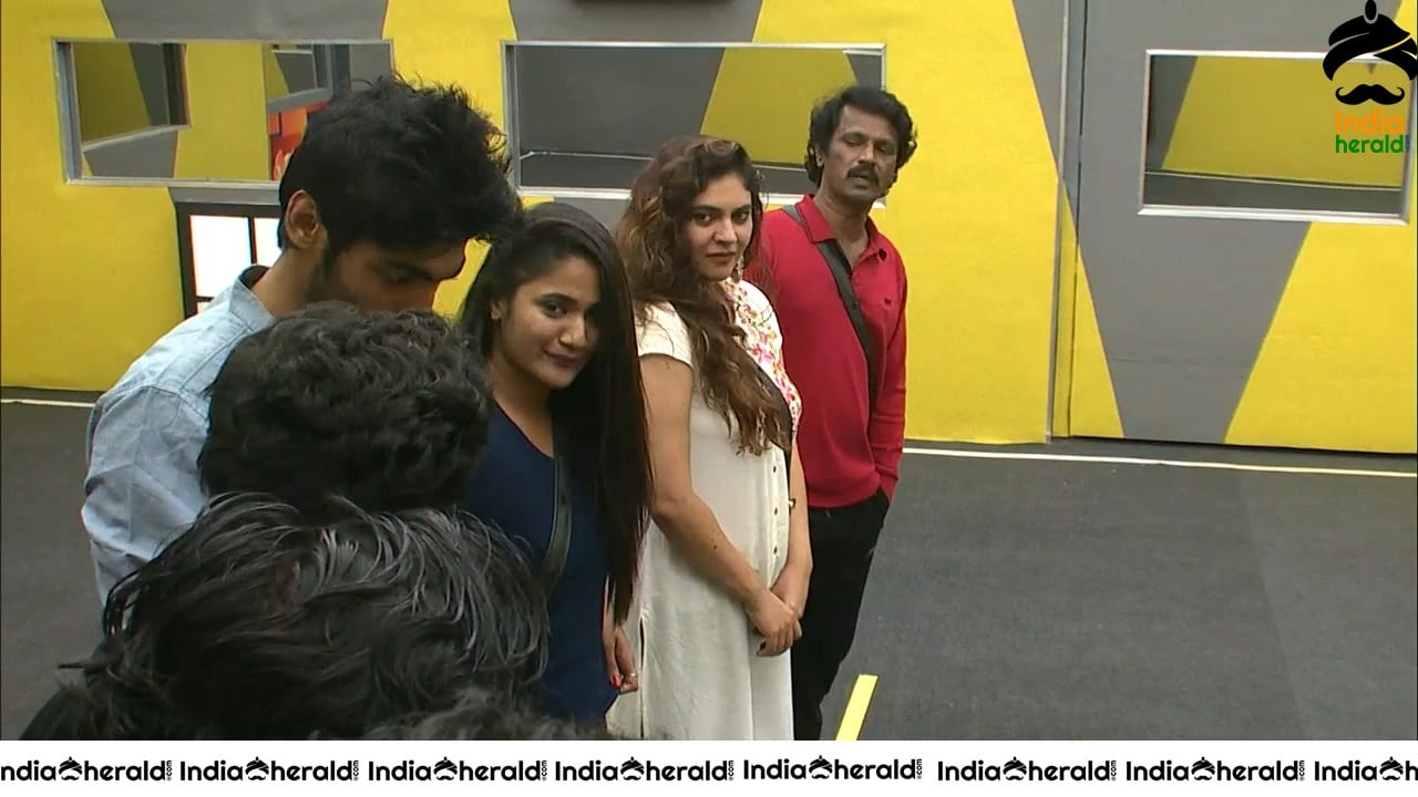 Bigg Boss Tamil Season 3 Day 85 Hot Wallpapers Set 2