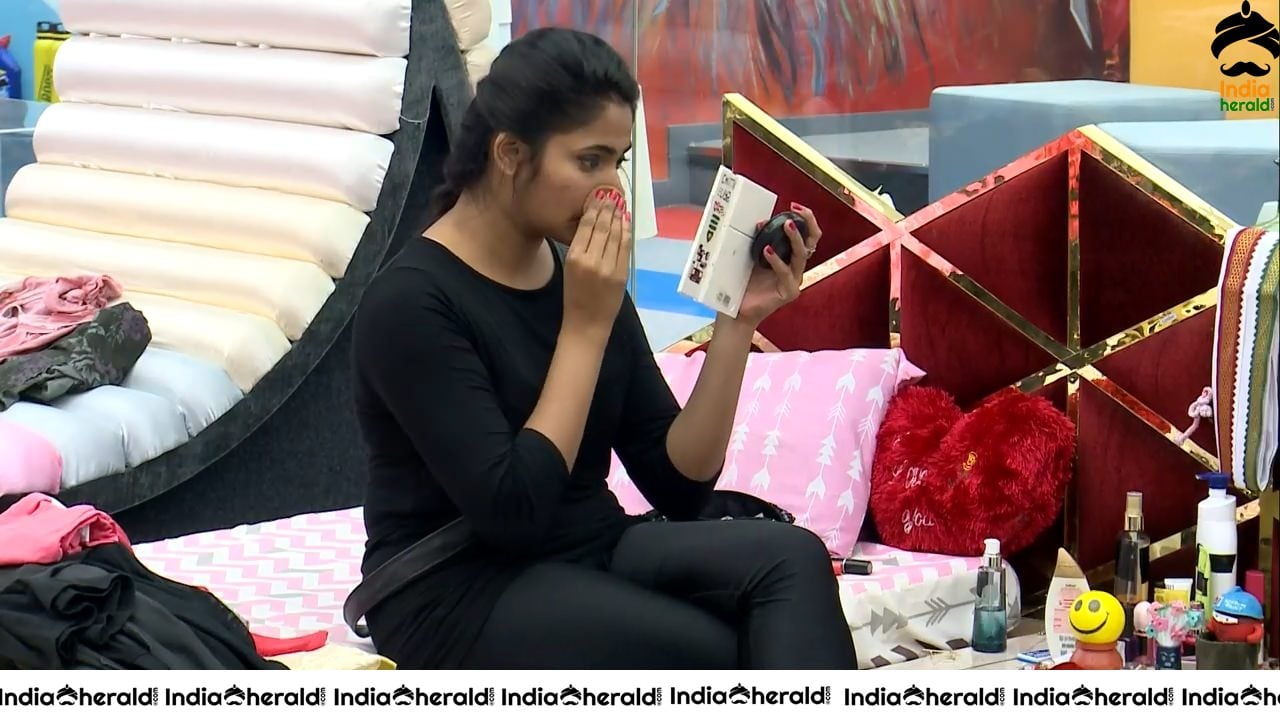 Bigg Boss Tamil Season 3 Day 86 Hot Wallpapers Set 2