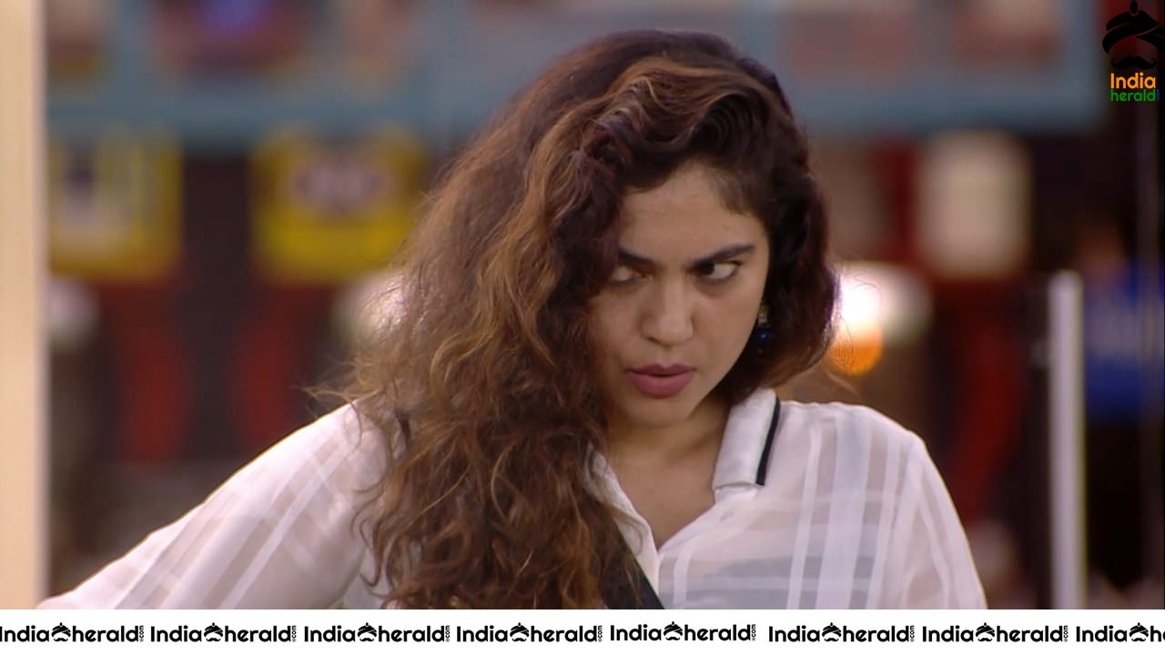 Bigg Boss Tamil Season 3 Day 86 Hot Wallpapers Set 3