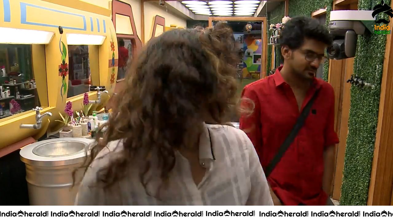 Bigg Boss Tamil Season 3 Day 86 Hot Wallpapers Set 3