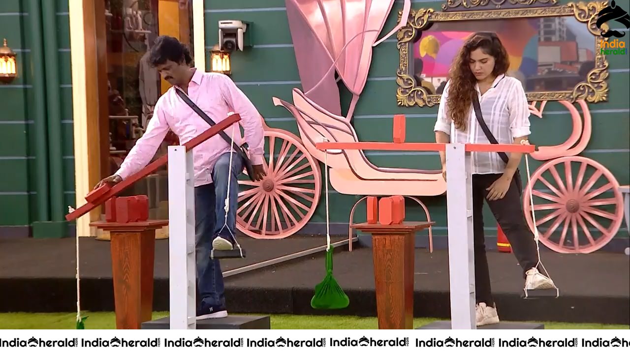 Bigg Boss Tamil Season 3 Day 86 Hot Wallpapers Set 3