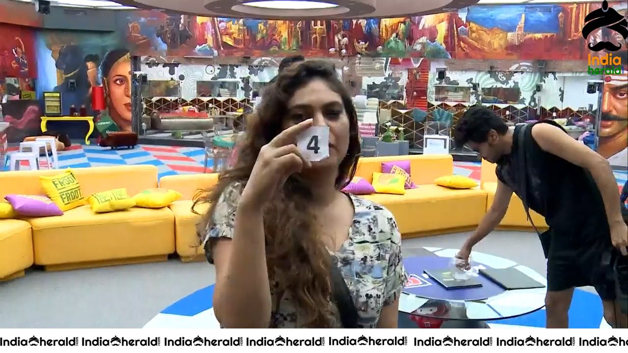 Bigg Boss Tamil Season 3 Day 87 Hot Wallpapers Set 1