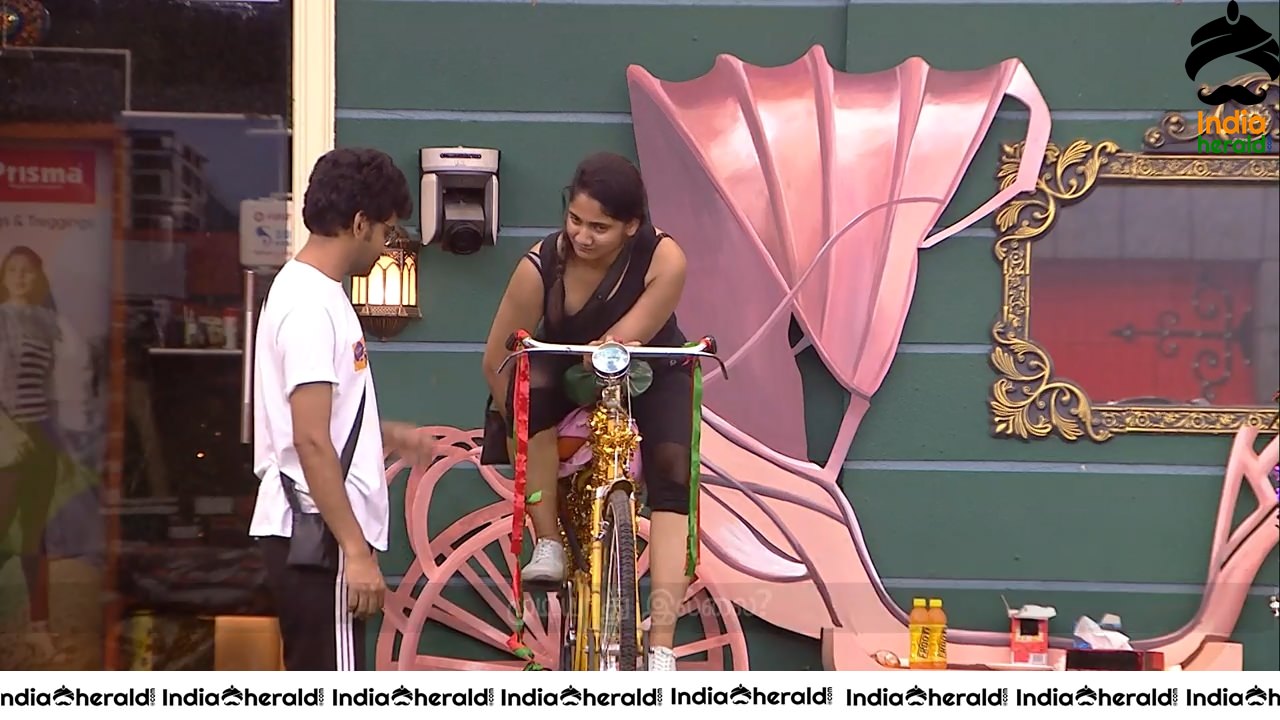 Bigg Boss Tamil Season 3 Day 91 Hot Wallpapers Set 1