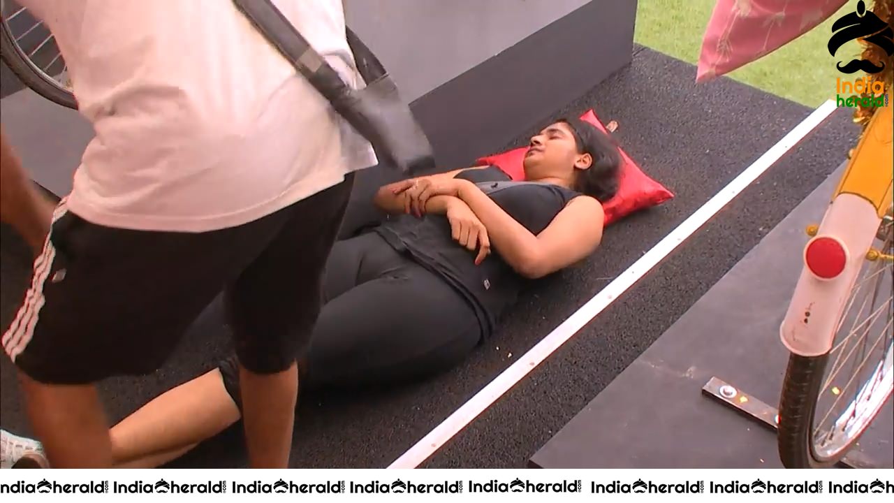 Bigg Boss Tamil Season 3 Day 91 Hot Wallpapers Set 2