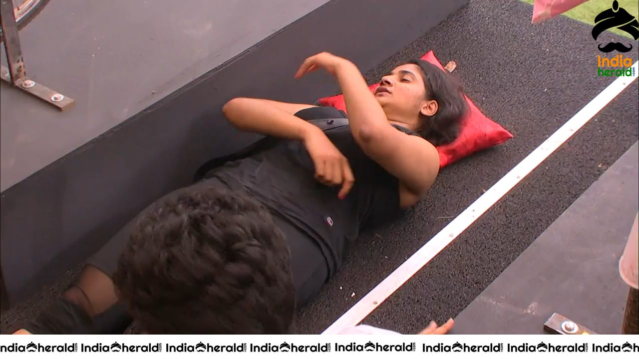 Bigg Boss Tamil Season 3 Day 91 Hot Wallpapers Set 2