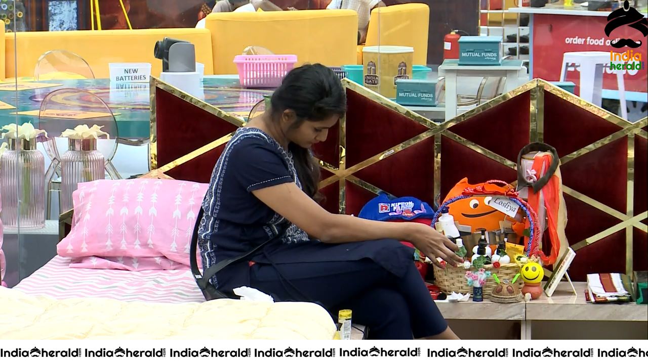 Bigg Boss Tamil Season 3 Day 92 Hot Wallpapers Set 3