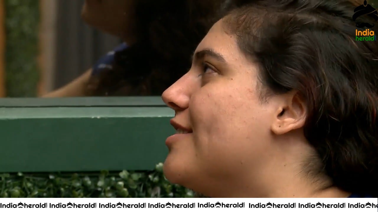 Bigg Boss Tamil Season 3 Day 93 Hot Wallpapers Set 4