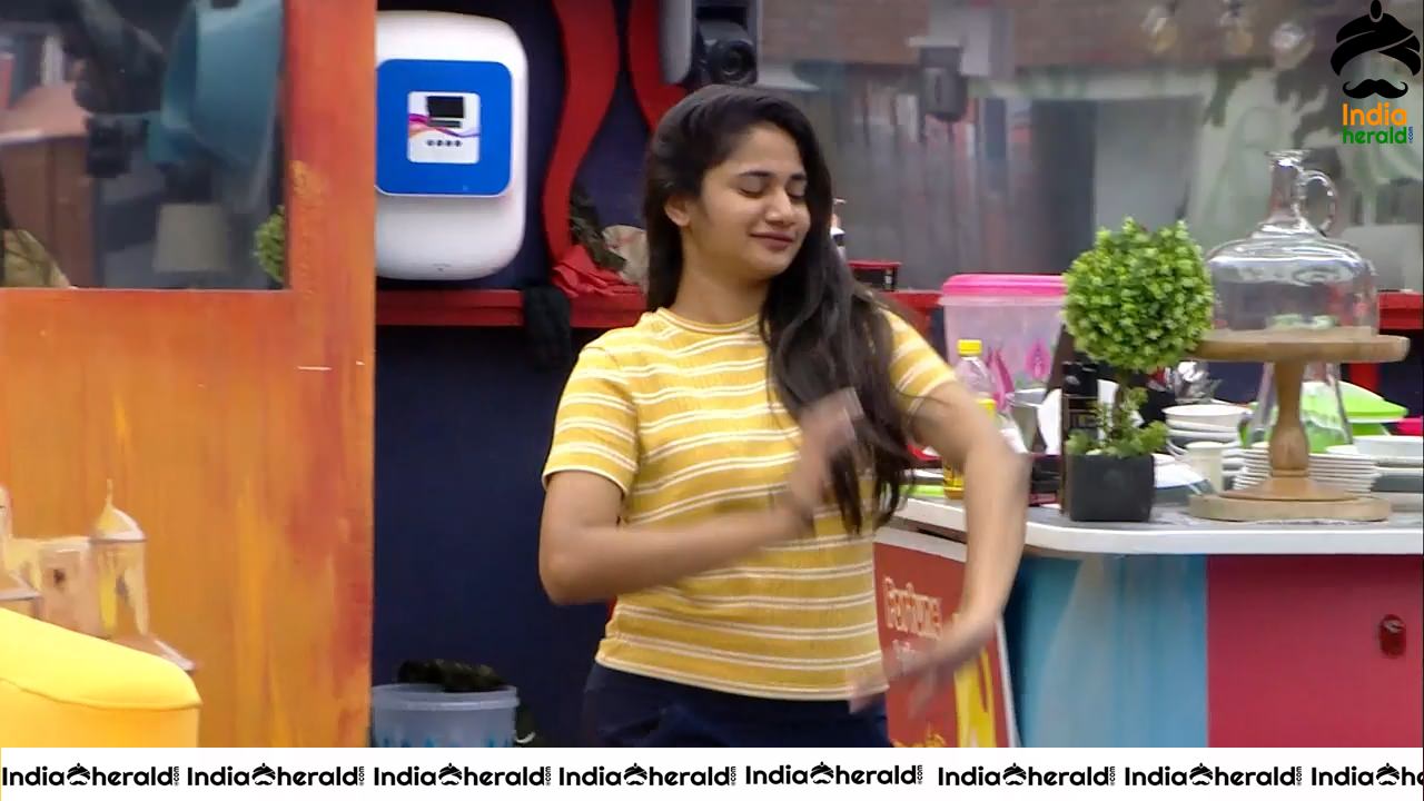 Bigg Boss Tamil Season 3 Day 94 Hot Wallpapers Set 1