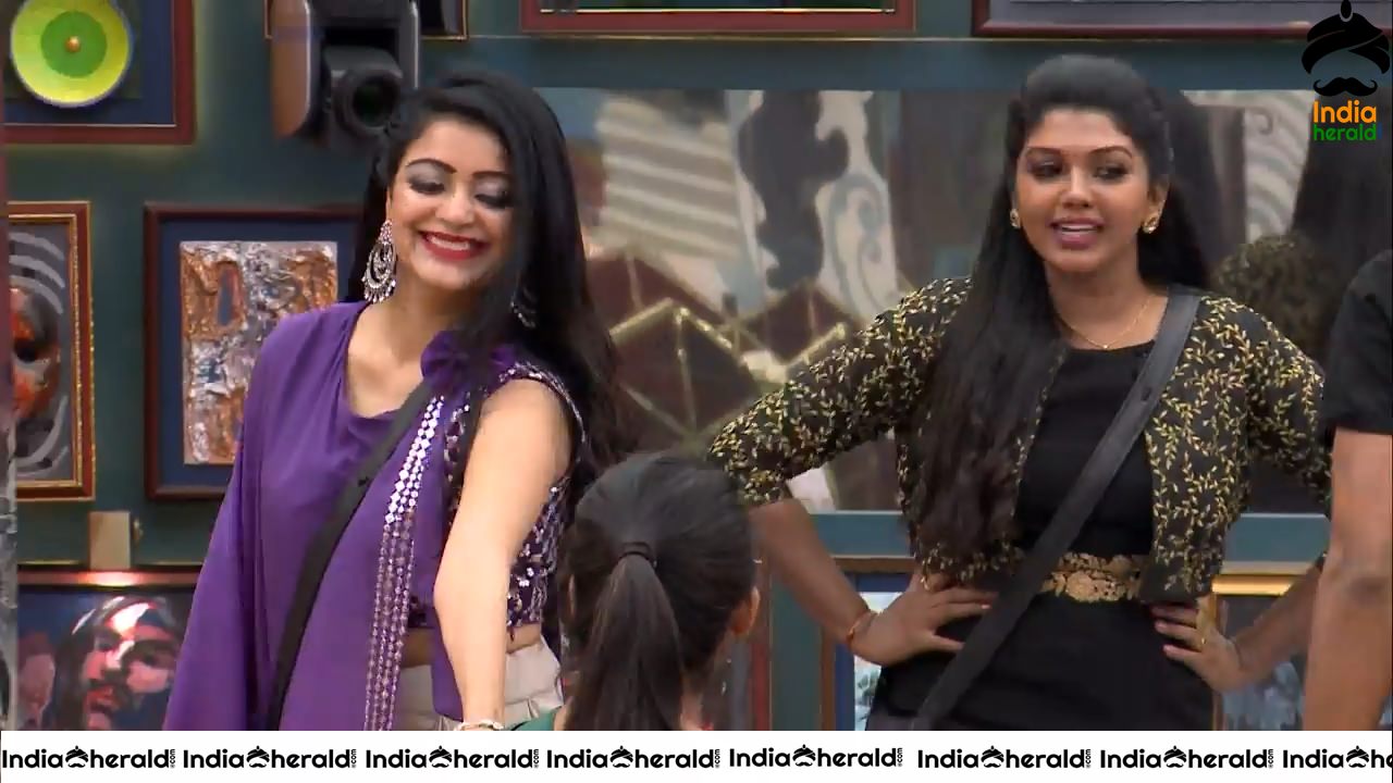 Bigg Boss Tamil Season 3 Day 94 Hot Wallpapers Set 4