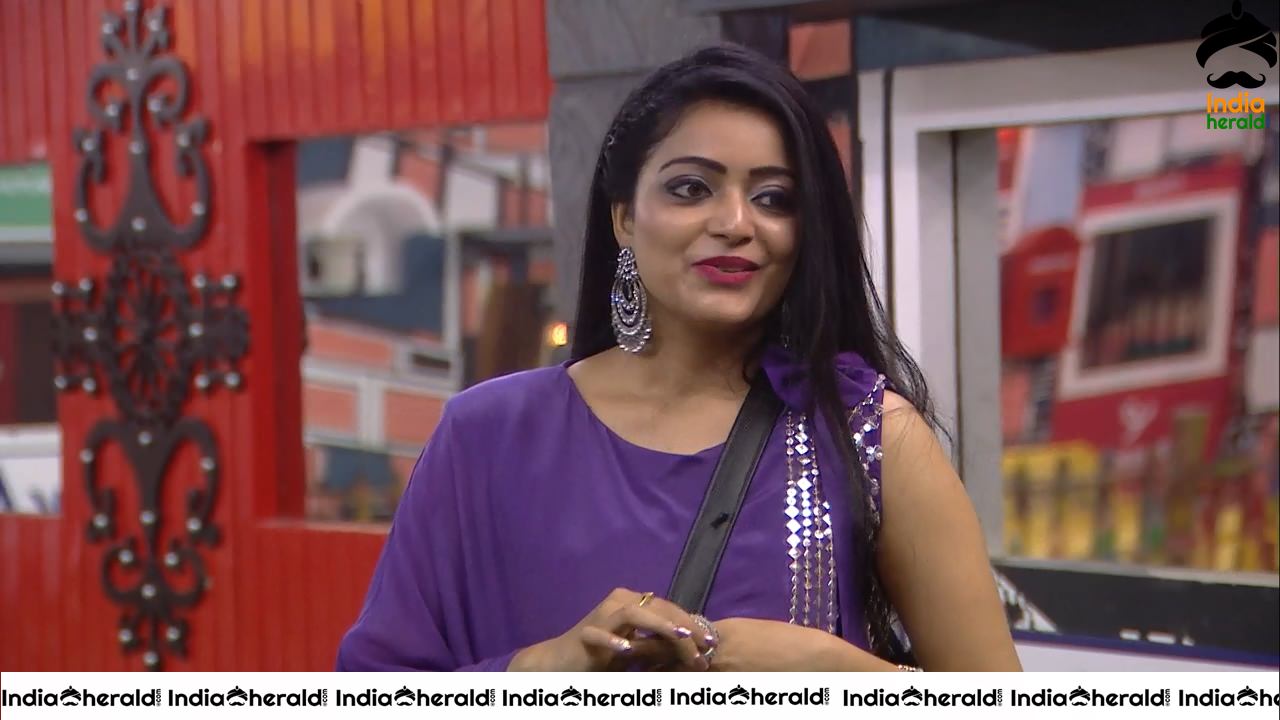 Bigg Boss Tamil Season 3 Day 94 Hot Wallpapers Set 5