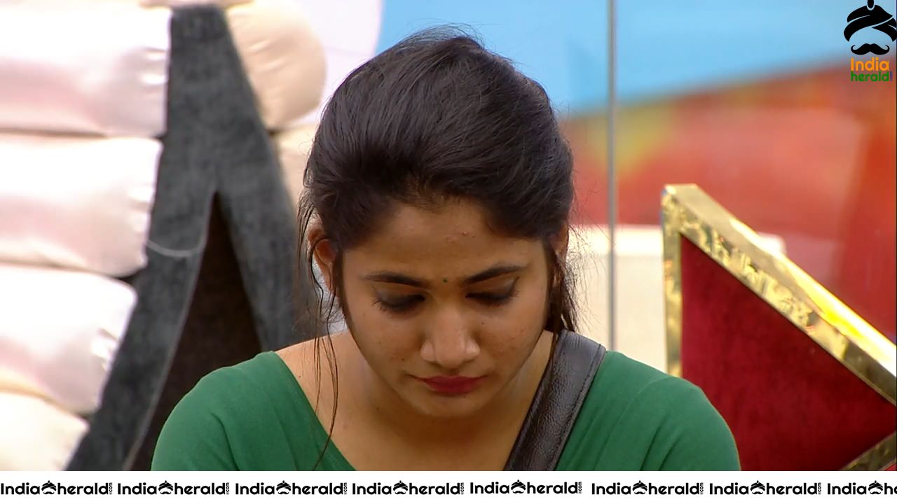 Bigg Boss Tamil Season 3 Day 95 Hot Wallpapers Set 2