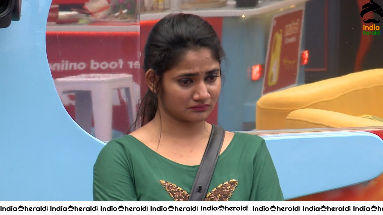 Bigg Boss Tamil Season 3 Day 95 Hot Wallpapers Set 2