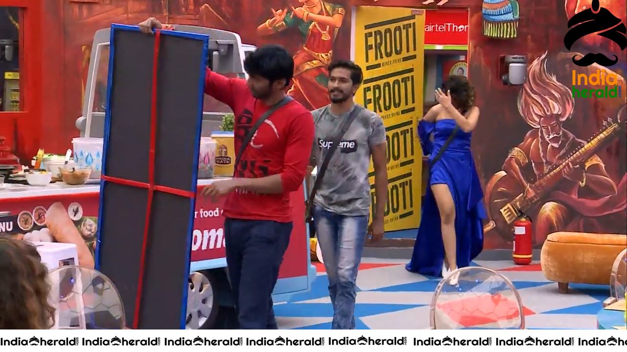 Bigg Boss Tamil Season 3 Day 96 Hot Wallpapers Set 1