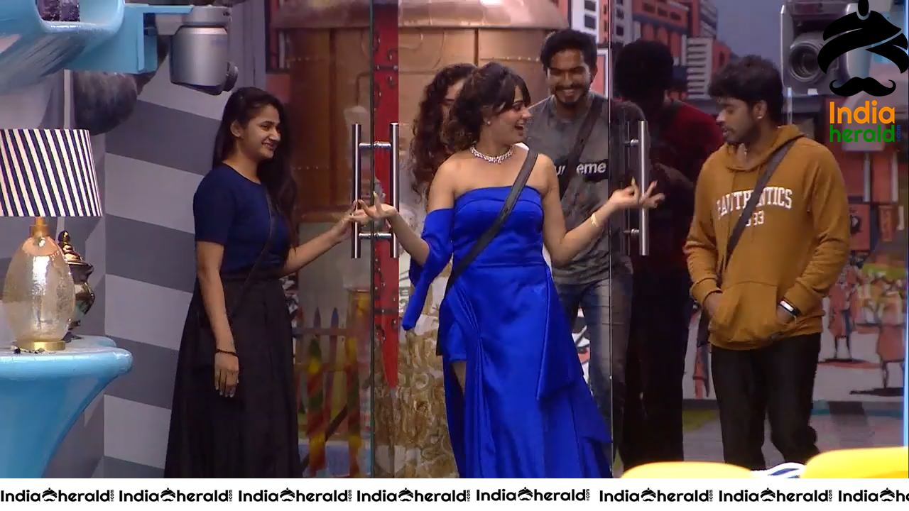 Bigg Boss Tamil Season 3 Day 96 Hot Wallpapers Set 1