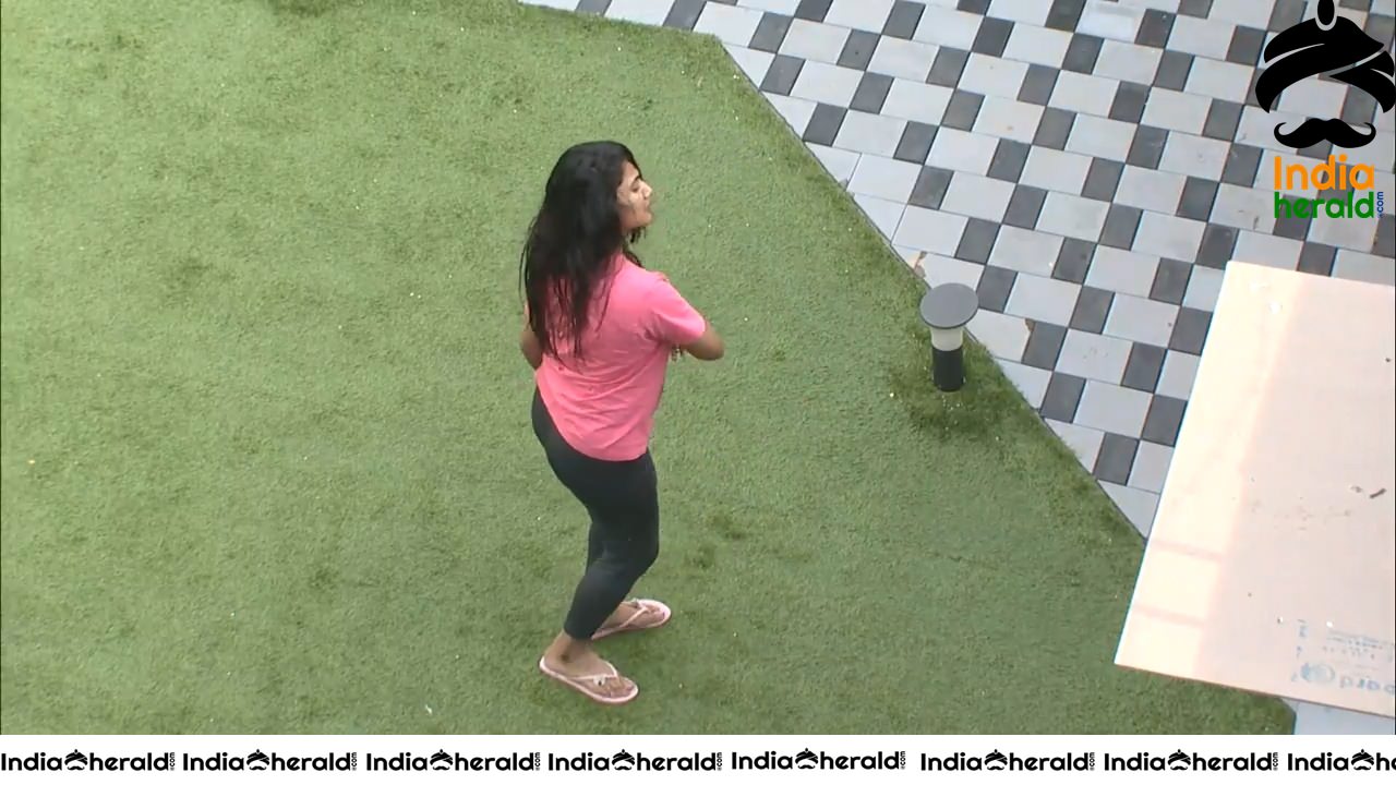 Bigg Boss Tamil Season 3 Day 96 Hot Wallpapers Set 3