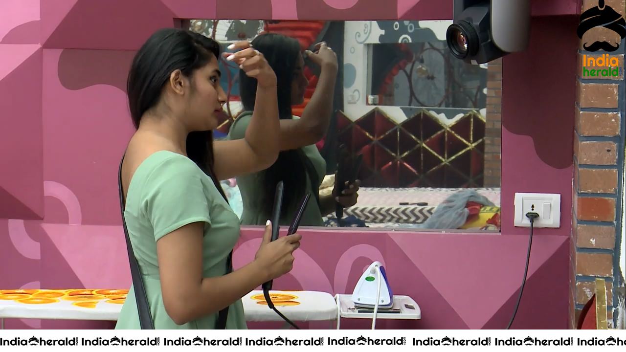 Bigg Boss Tamil Season 3 Day 97 Hot Wallpapers Set 1