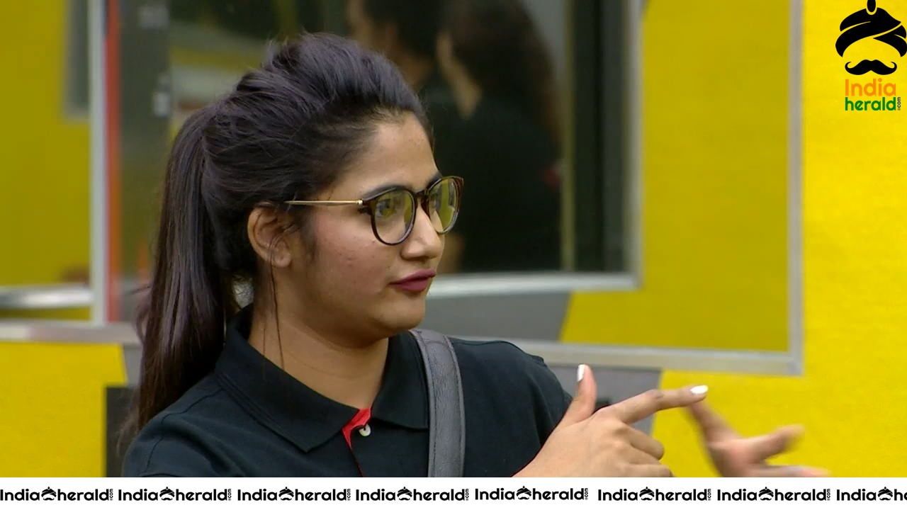 Bigg Boss Tamil Season 3 Day 97 Hot Wallpapers Set 1