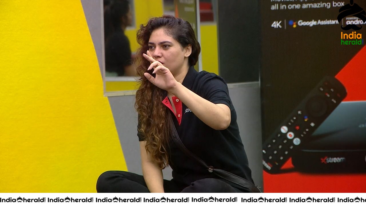 Bigg Boss Tamil Season 3 Day 97 Hot Wallpapers Set 2