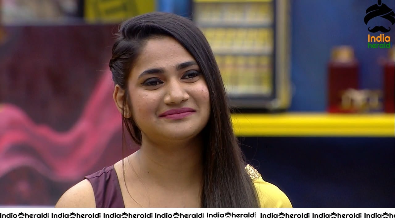 Bigg Boss Tamil Season 3 Day 97 Hot Wallpapers Set 4